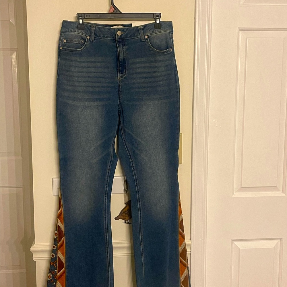 BNWT Cato super high rise flare jean with embroidered detail